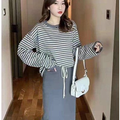 Good 2023 spring new striped long-sleeved sweater + half-length one-step skirt two-piece casual suit female