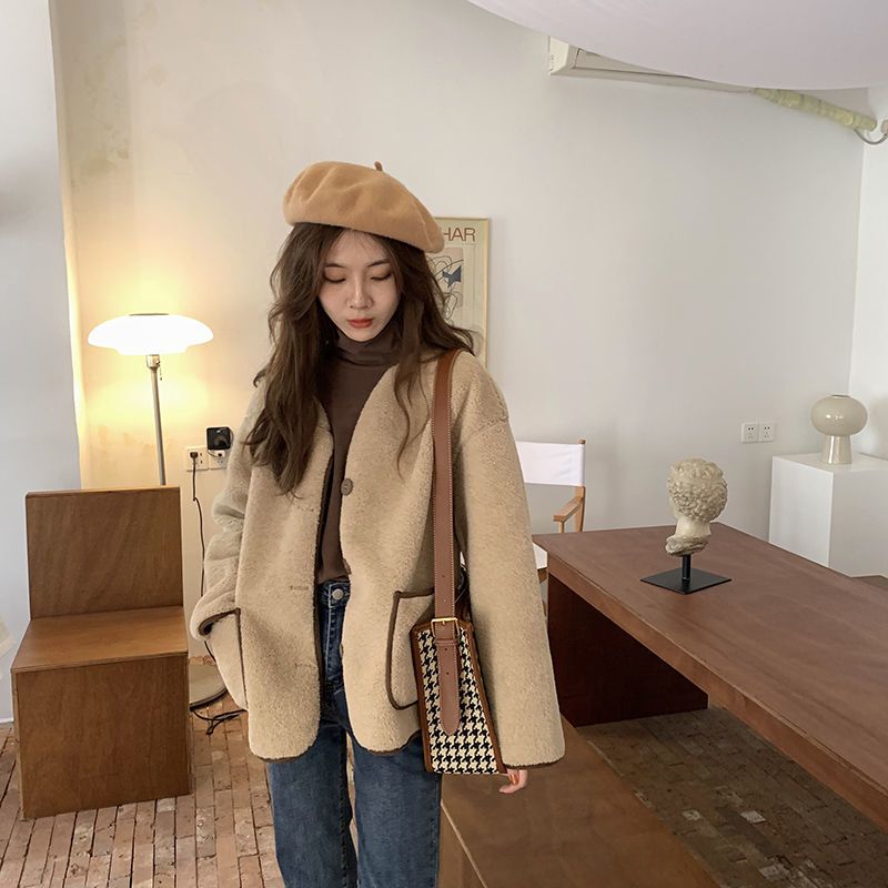 Lamb wool coat women's autumn and winter high-end sense of small fragrance loose small short lamb fleece jacket winter thickening