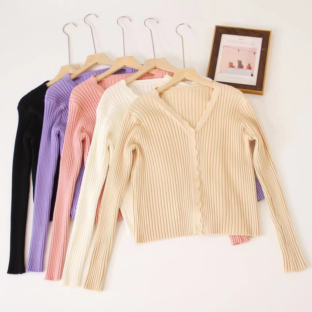 Early autumn 2021 new chic thin knitted coat ins long sleeve temperament V-neck short top women's design