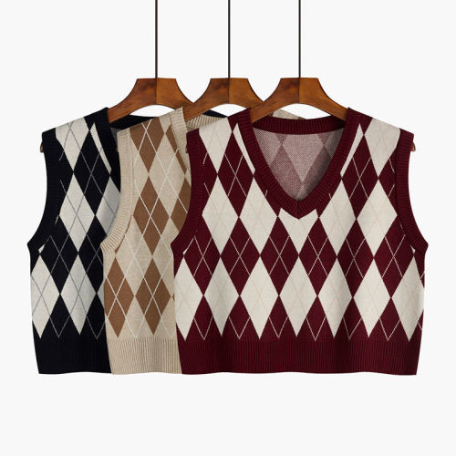 V-neck Lingge vest for women to wear outside spring and autumn  New Vintage overlapped knitted vest short waistcoat