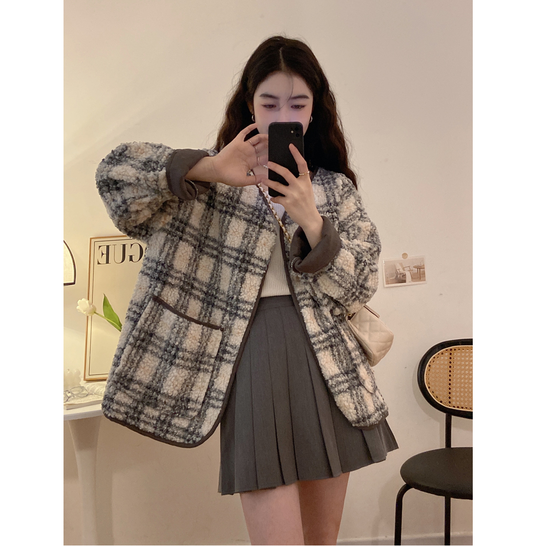 Casual thickened lamb plush velvet plaid jacket women's autumn and winter all-match Korean version loose foreign style top ins tide