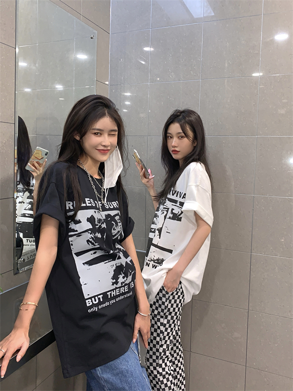Real price ~ best friend and sister's Retro printed short sleeve T-shirt loose BF style black and white grey top