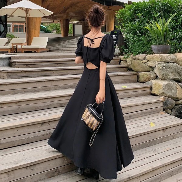 Hepburn style French dress women's summer 2021 new style waist closing shows thin temperament, careful machine backless black long skirt