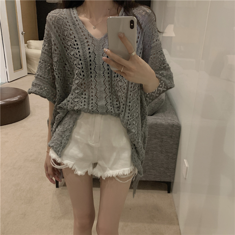 Real auction real price early autumn Korean version hollow lace-up top knitted vest wool hollow blouse loose female
