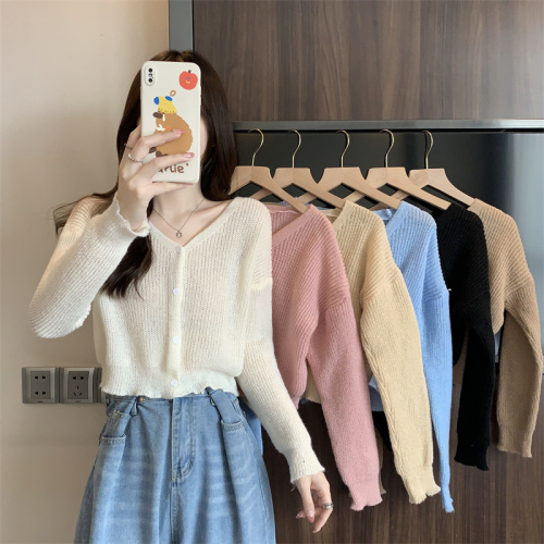 Korean chic spring new V-neck single-breasted short long-sleeved sweater women's thin cardigan chic top