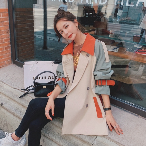 Color contrast and splicing windbreaker women's middle and long 2020 spring and autumn clothes Korean version loose temperament popular British style over the knee coat