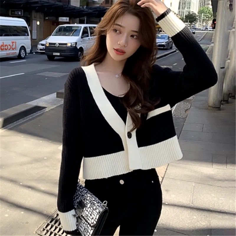 Early spring net red knitted cardigan women's autumn thin section small fragrance self-cultivation all-match short sweater small jacket