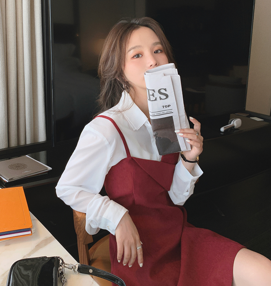 Real shooting of 2022 spring new Japanese literature and art shirt women's long sleeve double neck solid color suspender skirt with shirt inside