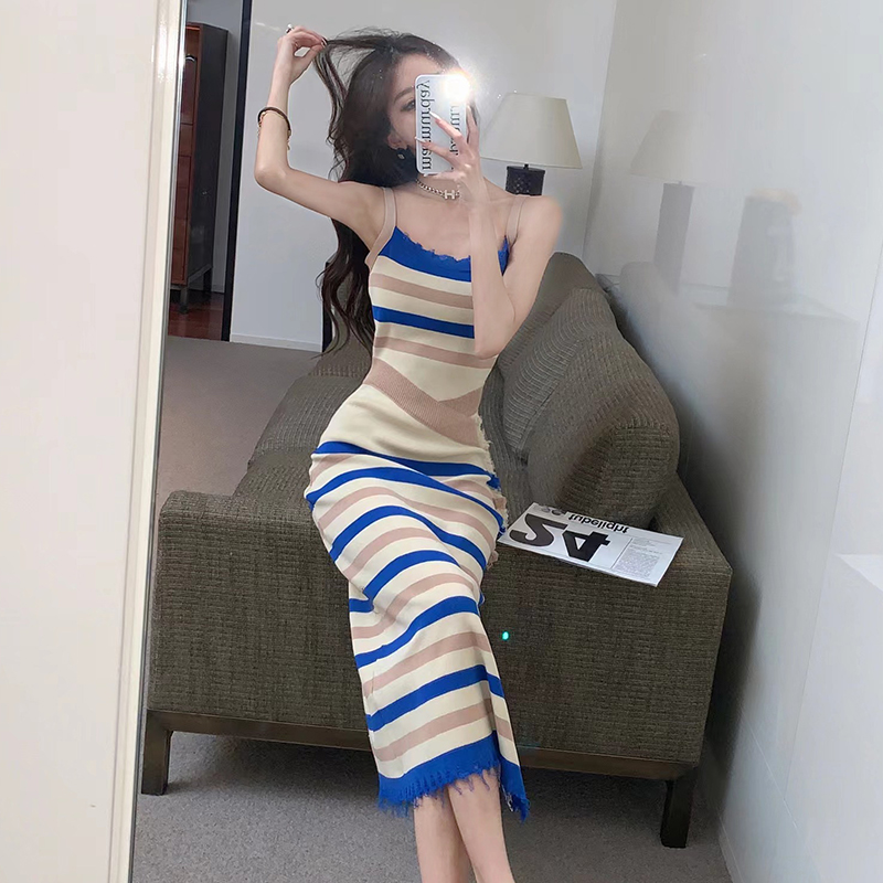Simple color matching wool striped suspender dress long skirt women's design sense tassel retro