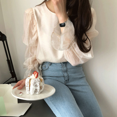 2021 early spring Korean chic simple solid color lustre feeling slightly transparent bottomed shirt sweet trumpet sleeve top female