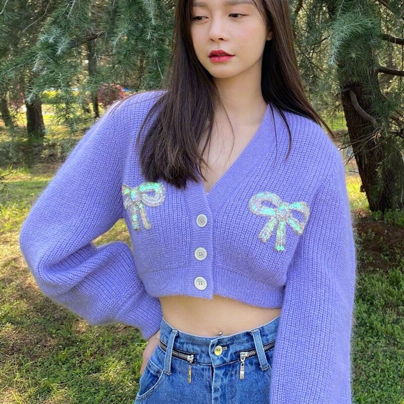 New product of early autumn 2020 Shen Mengchen same purple short open navel loose knitted cardigan bow V-Neck Sweater