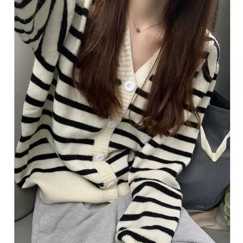 Coat  new striped sweater Japanese lazy retro autumn and winter loose outer wear v-neck knitted cardigan