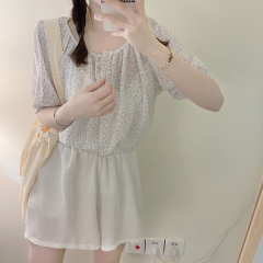 Real price Korean versatile round neck short sleeve T-shirt women's small fresh floral shirt