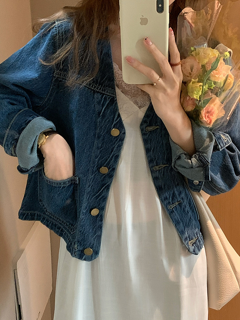 Real price three standard Qi Xiaoxiang wind v-neck water denim jacket women
