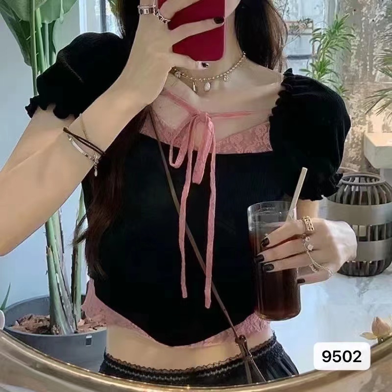 Korean chic contrast lace stitching design feels sweet and cool girl bubble sleeve short Shirt Short Sleeve T-Shirt women