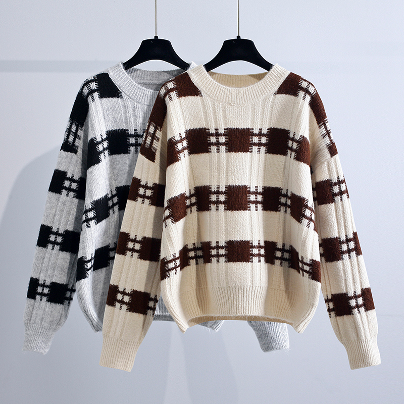 Vintage round neck Pullover Sweater women's autumn and winter new 2021 series loose outside wear lazy wind stripe sweater thick