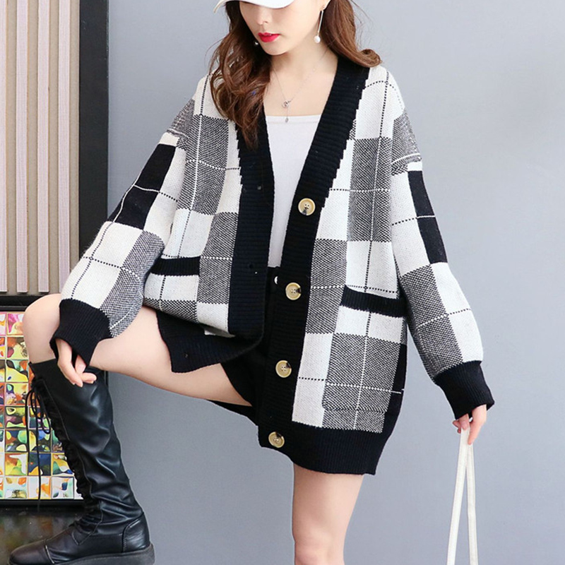 Korean version new autumn and winter thickened V-neck loose knit cardigan women's lazy style wear sweater jacket fashion