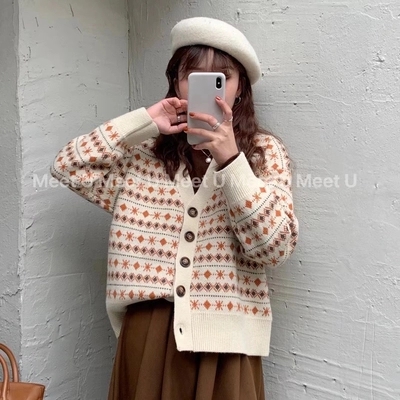 Japanese gentle style sweater coat knitted cardigan women's 2021 New Vintage Lingge V-neck button long sleeve top