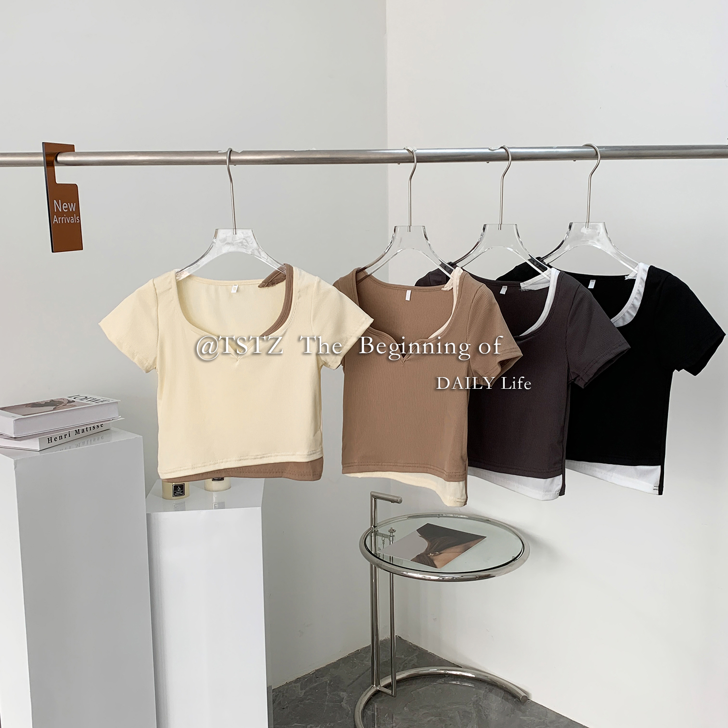 Multi panel contrast short sleeve T-shirt women's summer short open navel design sense niche top ins