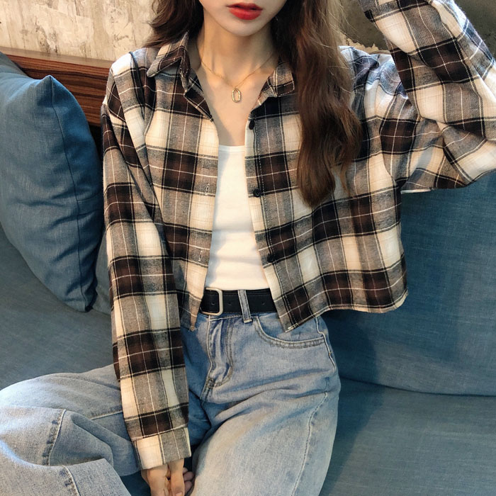 2022 early spring shirt jacket new women's design sense niche short cardigan Hong Kong flavor retro plaid long-sleeved top