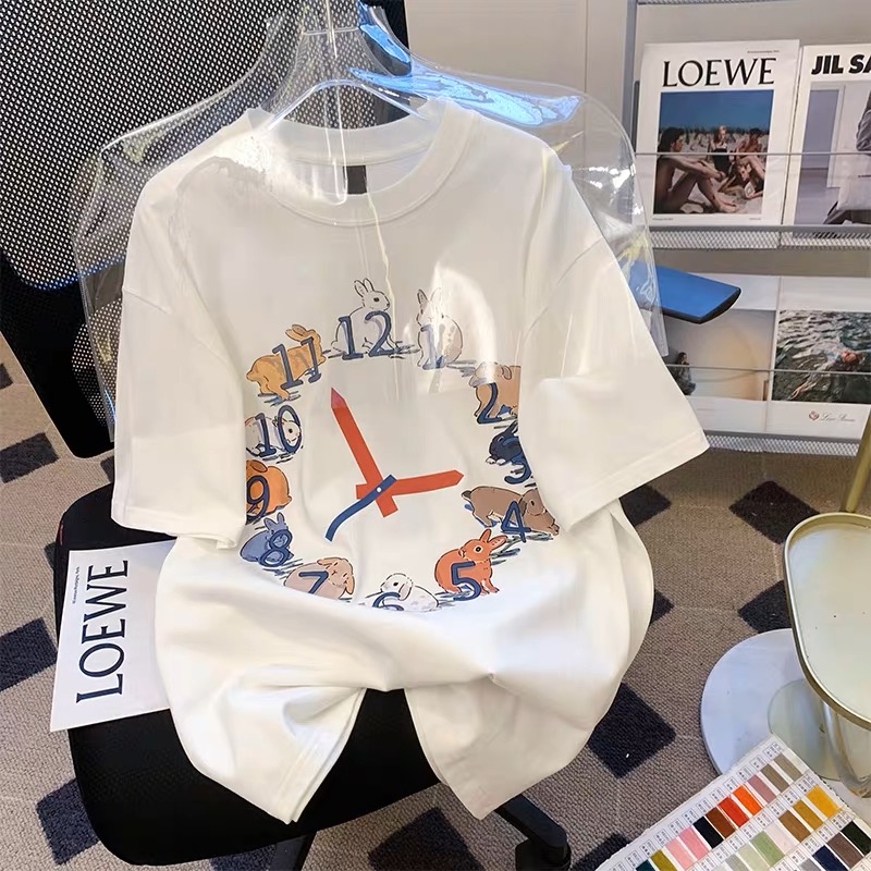 Official picture of spring and summer short-sleeved printed T-shirts. Four fabrics to choose from. Pure cotton. Covered back collar.