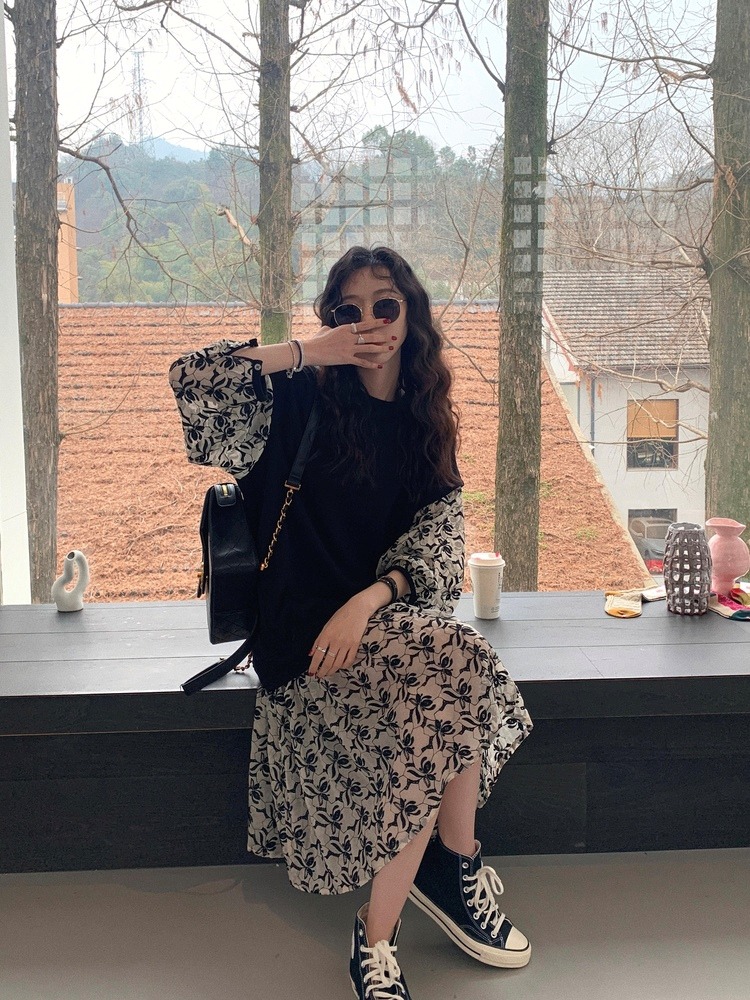 Official photo fake two-piece dress women's early spring French lace Norwegian minority design sense sweater splicing long skirt