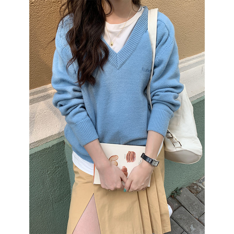 Real shot daily simple commuter solid color V-neck sweater women's loose and lazy autumn and winter outer wear thickened knitted sweater