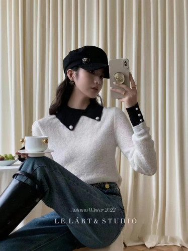 Lelart winter new French elegant Hepburn contrast color lapel sweater women's commuting loose slimming all-match knitting
