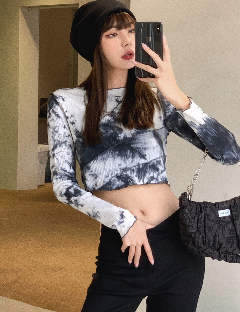Real shooting base coat autumn new style short irregular tie dyed T-shirt hot girl sweet cool long sleeve top