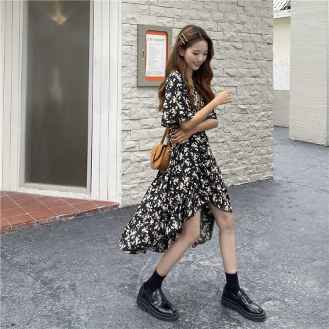 2023 New Summer Fragmented Flower Dress Mid length Women's Dress with Waist Wrapping and Slim Design Irregular Short Sleeve Skirt