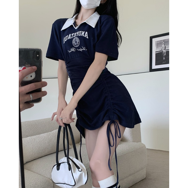 Polo collar American style college drawstring pleated knitted dress for women 2022 summer new style, covering the belly
