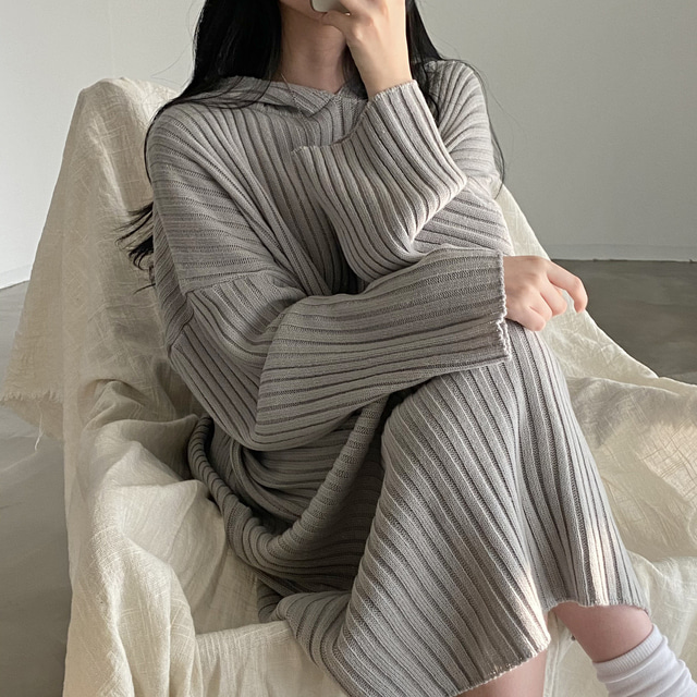 Spot size has been updated winter student age reduction hooded long-sleeved knitted skirt women's loose lazy casual sweater skirt