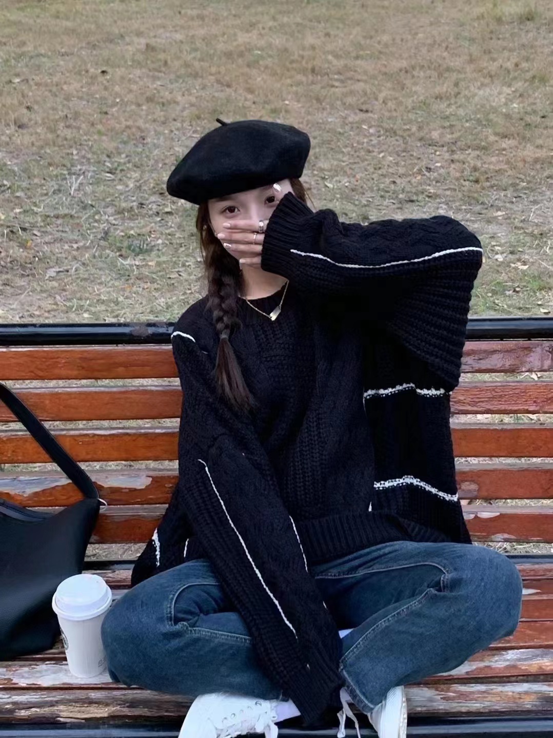 Korean version of the retro high-end color-block twist sweater women's 2022 winter new loose lazy style soft waxy knitted sweater
