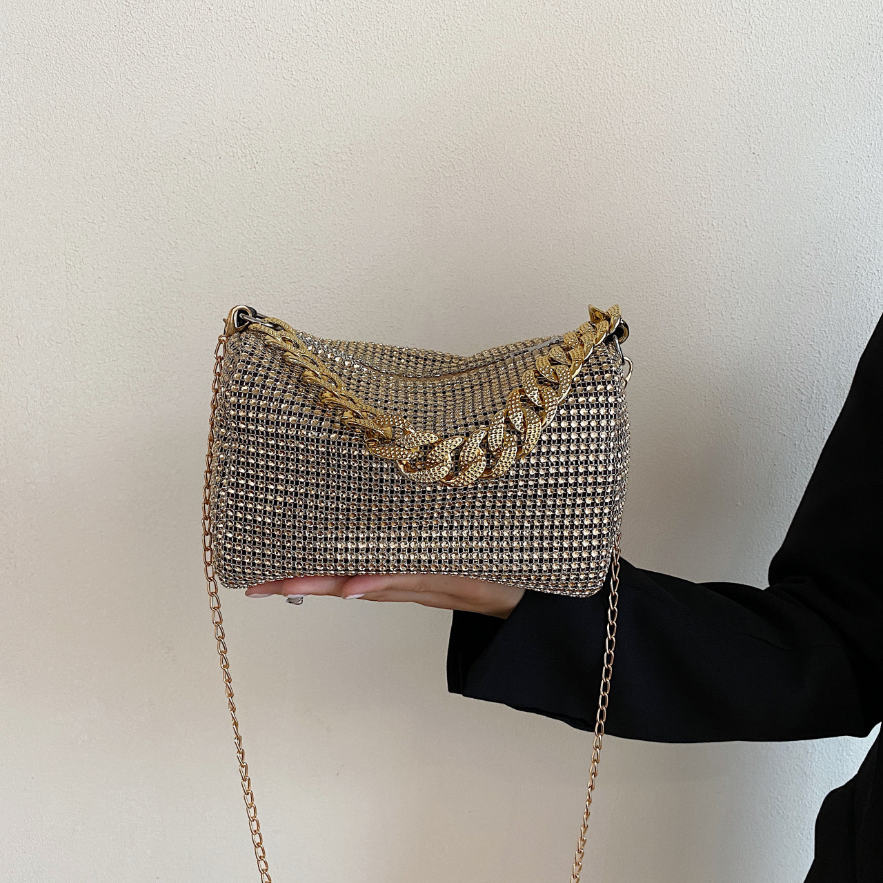 Bag women's 2023 new style this year's popular fashion trend bright diamond Messenger Messenger Small Messenger Bag handbag