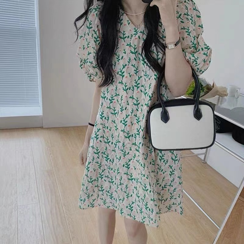 French pear-shaped body temperament floral dress women's 2023 summer new high-end sense of thin and small