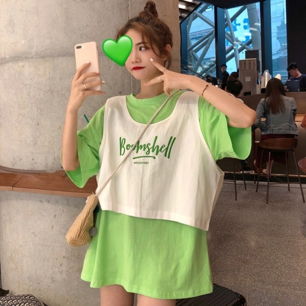 Western-style age-reducing two-piece summer new embroidered letters loose BF style vest + short-sleeved T-shirt suit for women