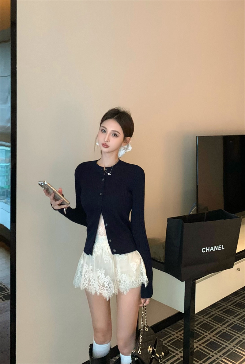 實拍 時髦~氣質辣妹設計感蕾絲吊帶連衣短裙+針織開衫