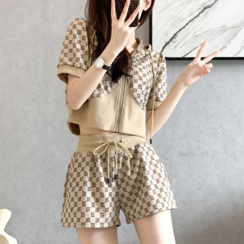 Korean version small fragrance suit women's new summer 2022 celebrities show thin short sleeved shorts two-piece set