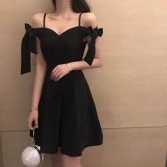 2022 Vintage Hepburn style new elegant one-line collar dress bow tie lace up waist small black skirt