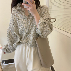 Real shot real price Korean version versatile floral shirt age reduction single breasted retro sweet loose top girl