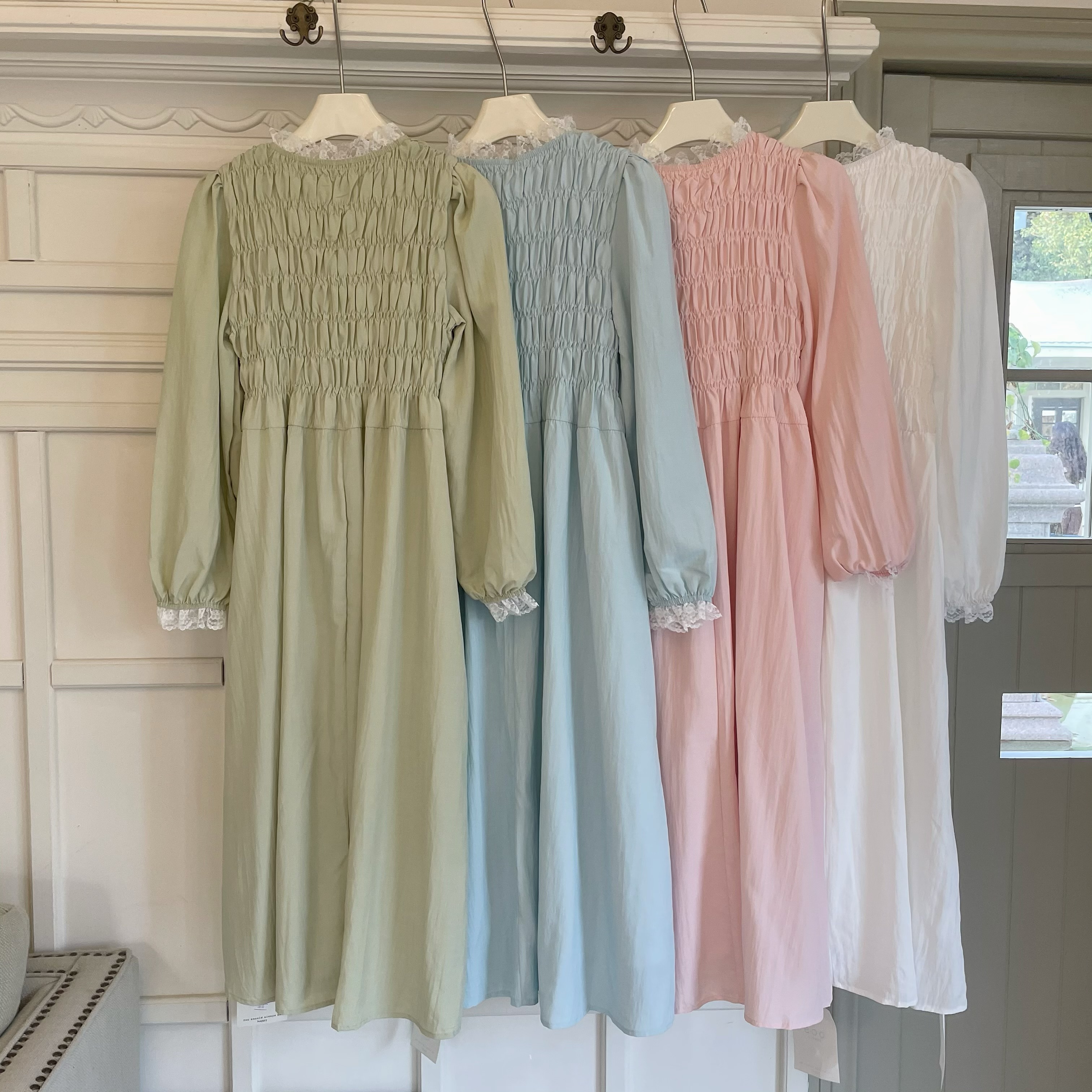 Real shot ~ 2023 spring new cable retro stitching lace dress