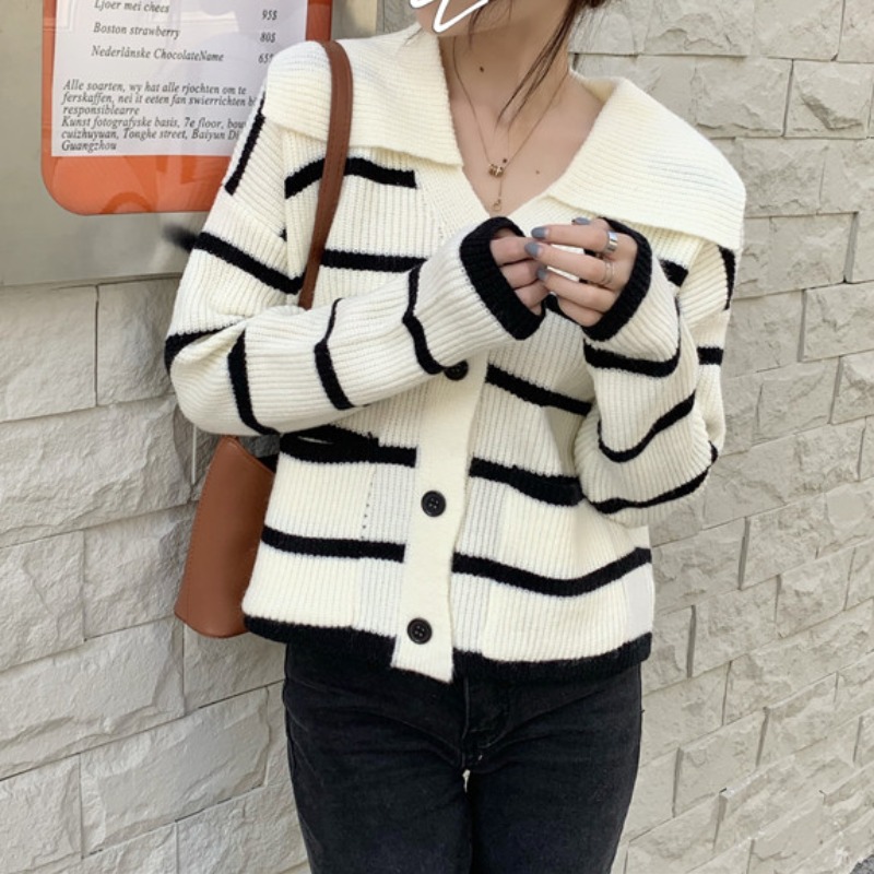 Striped knitted cardigan sweater jacket women's 2022 early autumn new style lazy wind loose outer wear chic lapel top
