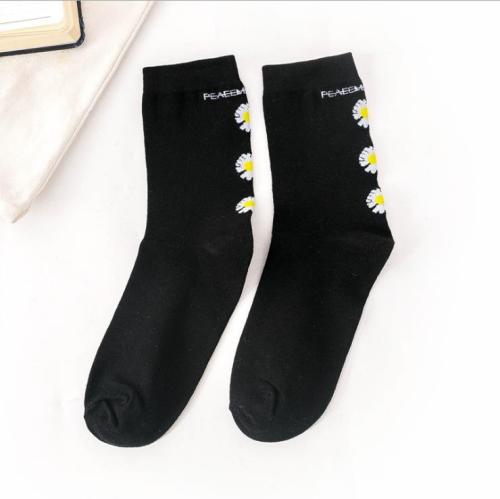 New style Daisy socks in spring and summer 2020 GD Kwon Chi lung's same mid tube socks for South Korean street couples