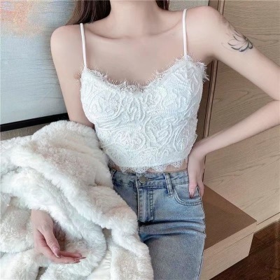 Zhang Beibei's new spring base lace suspender waistcoat with slim fit and short top