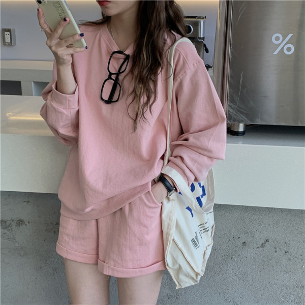 Ins fashion leisure two piece women's spring and autumn 2021 Korean loose sweater wide leg shorts running suit
