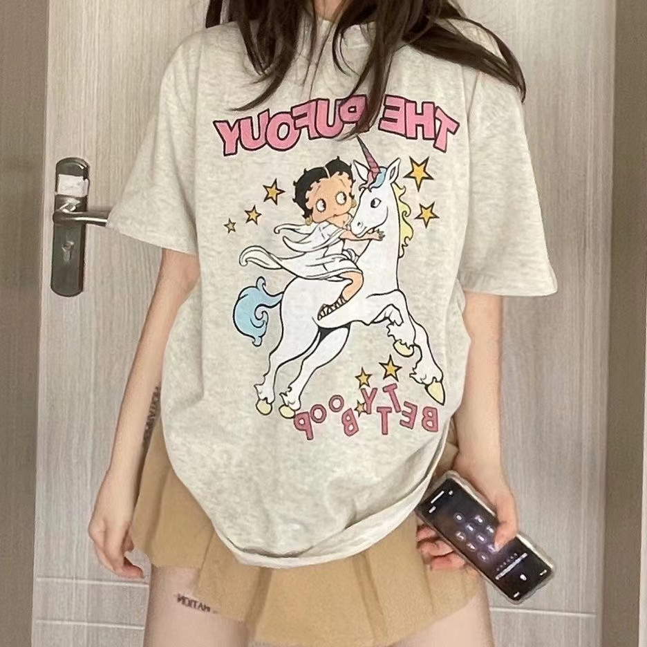 2022 printed short sleeve T-shirt women's design is fashionable and versatile
