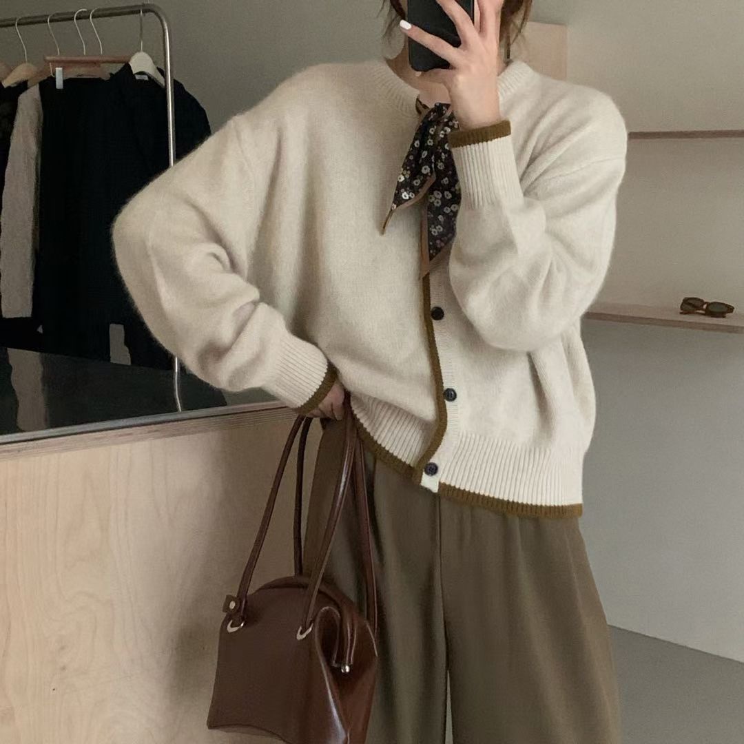 Round neck silk scarf knitted cardigan women's short autumn new gentle temperament retro red sweater coat