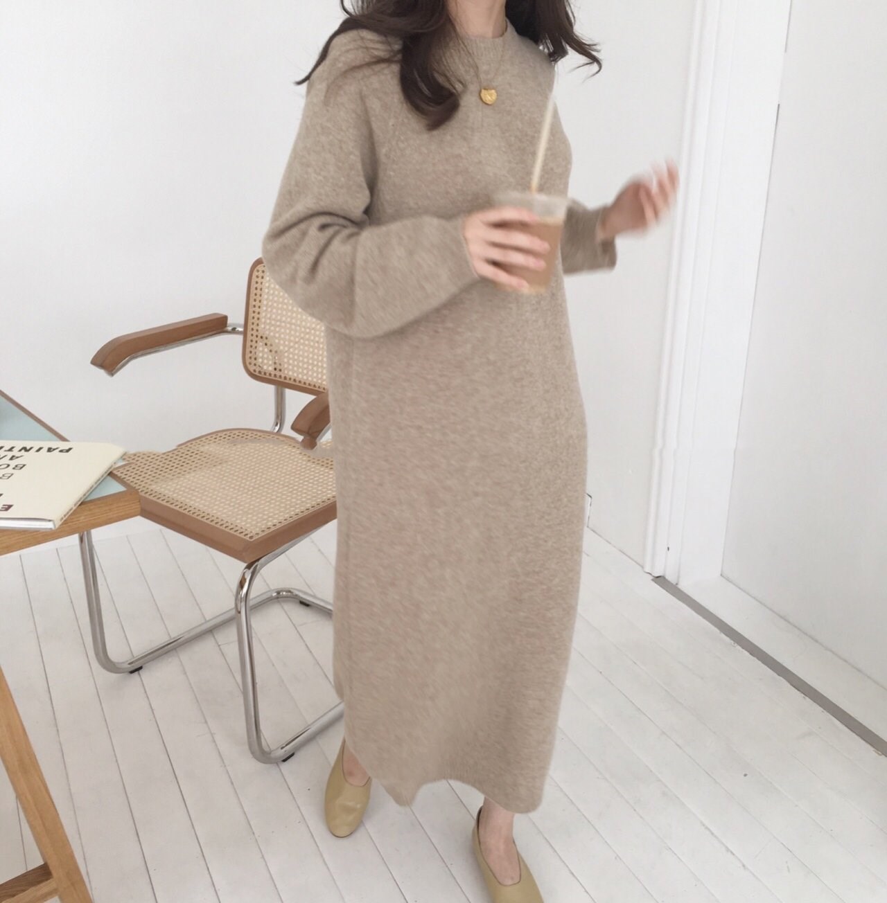 Lazy temperament solid color loose round neck long simple wool dress