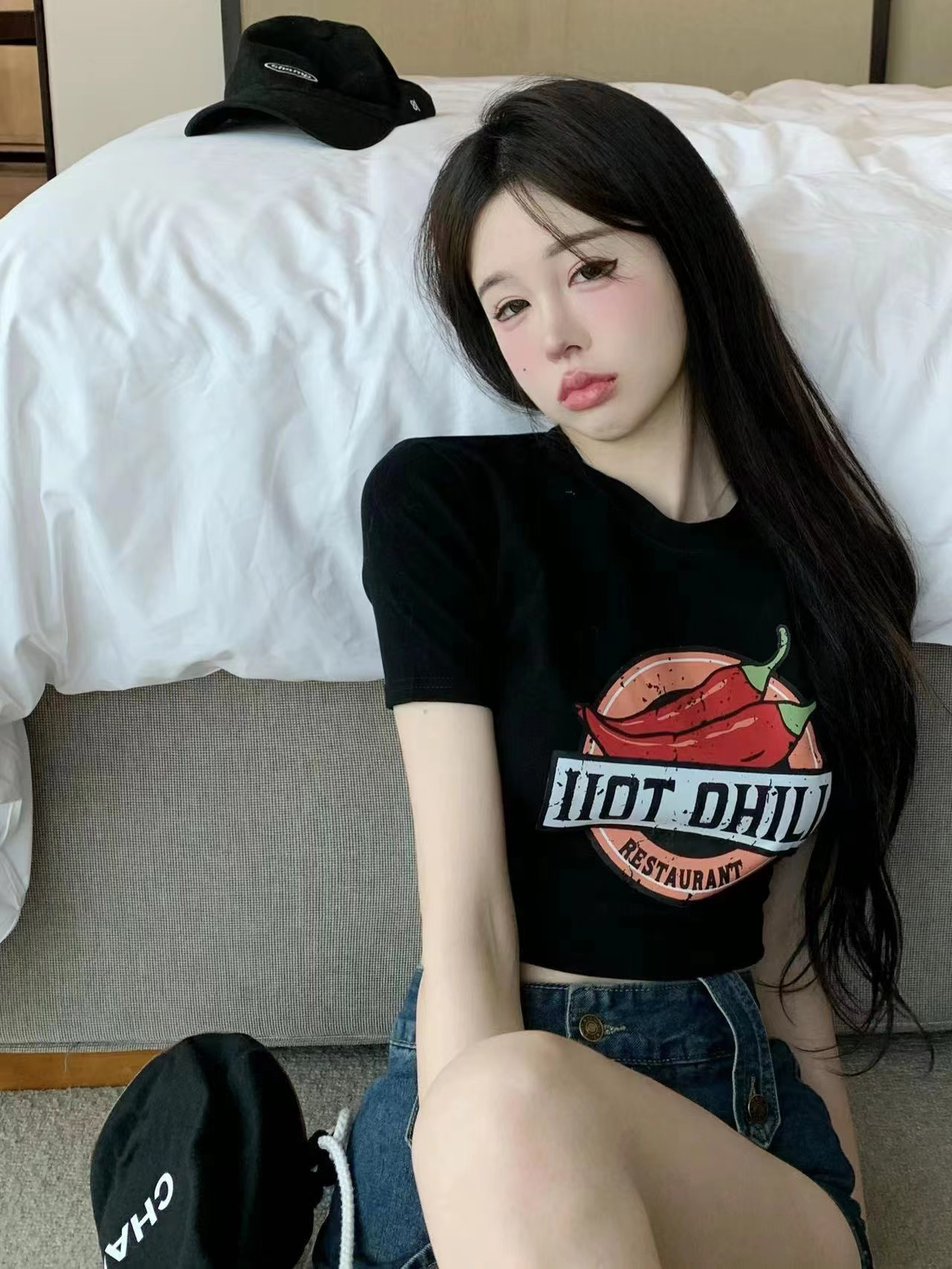 Two kinds of fabrics, short-sleeved ultra-short navel shirt, female Korean version, loose student top, pure cotton bag collar