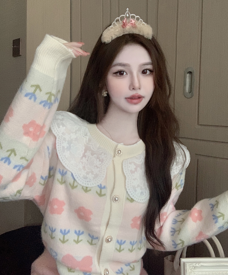 Real shot Autumn and winter doll collar lace long-sleeved sweater coat women's French style small fragrance sweet loose age-reducing top
